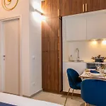 Apartment Interno 9 *